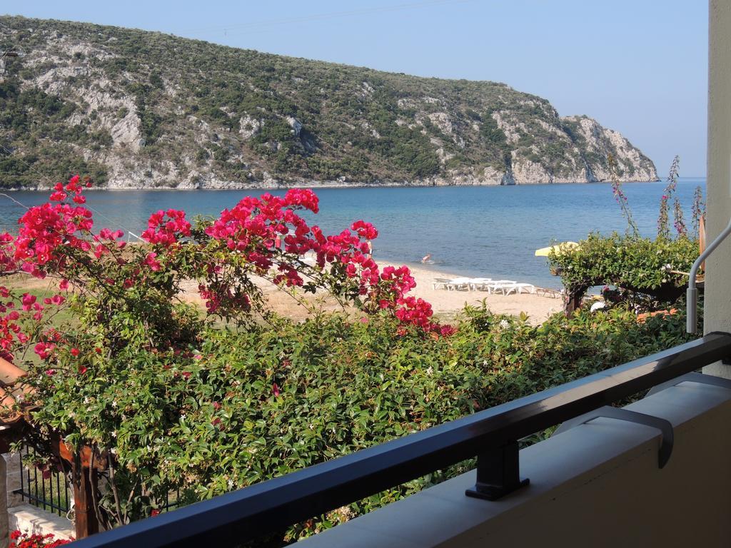 Studios Costa Porto Koufo Bagian luar foto